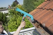 Narzedzia ogrodnicze - Gardena Przyrząd do czyszczenia rynien dachowych combisystem - 03651-20