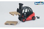 Samochody i pojazdy - Bruder Linde fork lift H30D with 2 pallets - 02511