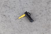 Instrumenty - Elma Instruments Magnettestprobe 606mg4 ø4mm (black / yellow) - 5703317460059