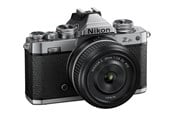 Aparat fotograficzny - Nikon Z fc + Z 28 mm f/2.8 SE - VOA090K001