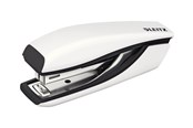 Dziurkacz i zszywacz - Leitz Zszywacz metalowy mini  NeXXt WOW Biały - 55281001
