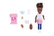 Lalki i akcesoria - Barbie Chelsea Can Be… Barista Doll And 7 Career-themed Accessories Including Coffee Maker - HKD95