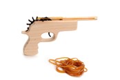 Zabawki drewniane - Playwood Wooden Gun with Elastic Band - RS731