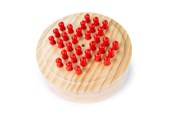 gry-planszowe-karciane-i-kosci - Bigjigs Mini Solitaire Wooden Game - BJ156
