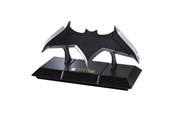 Drobiazgi - Noble - Batman - Batarang Prop Replica with display - 0849421005405