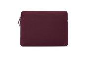 Torba, plecak i pokrowiec na laptopa - Pipetto Classic Fit Sleeve - MacBook Neo 13 (A18 Pro) - Burgundy - P069-147-AN