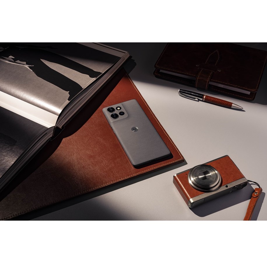 Smartphone Motorola Edge 50 5G - 12Go RAM + 512Go Stockage - 6,67" - Gris Koala - Snapdragon 7s Gen 2 - NEUF