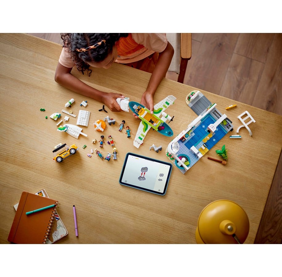 LEGO Friends 42656 Heartlake City Airport and Airplane | Na stanie
